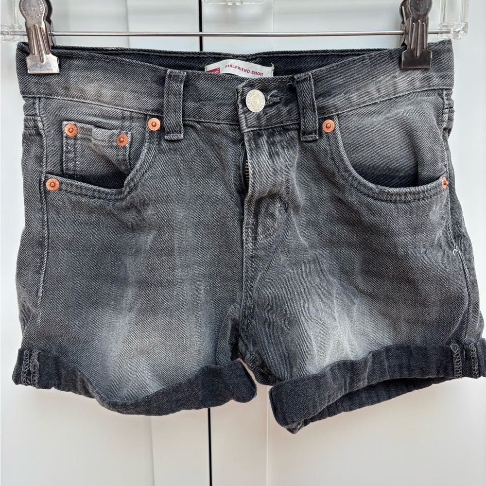 Levi’s Black Denim Girlfriend Short Size 12 Shorts Cuffed Western